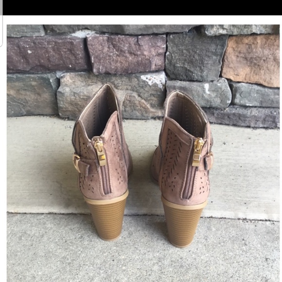 Boots NIB open toe Leather - Picture 5 of 5